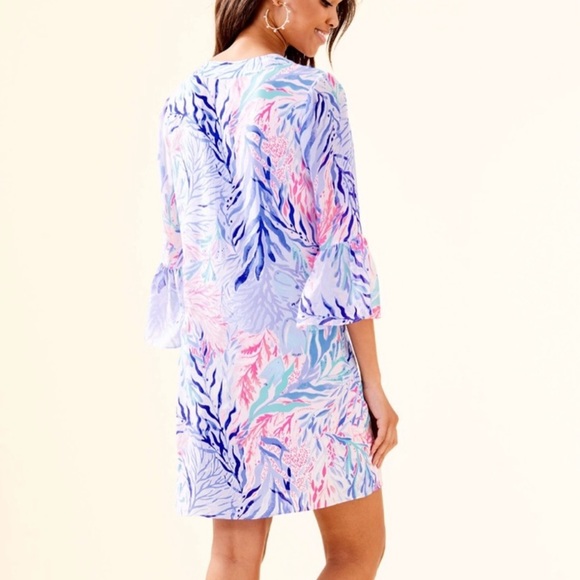 HP 9/22 🎉🎊 Lightly worn Lilly Pulitzer pink & blue corral print silk dress - Picture 3 of 10